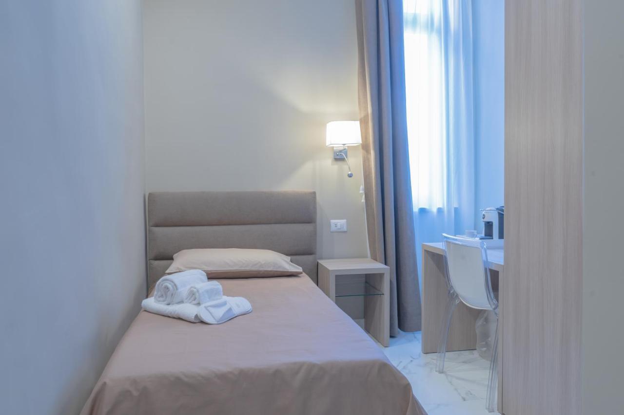Le Suite Crotone Bagian luar foto
