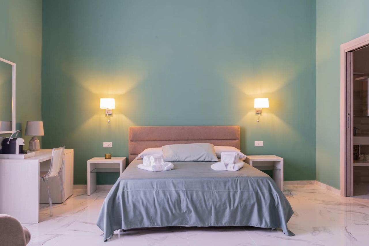 Le Suite Crotone Bagian luar foto