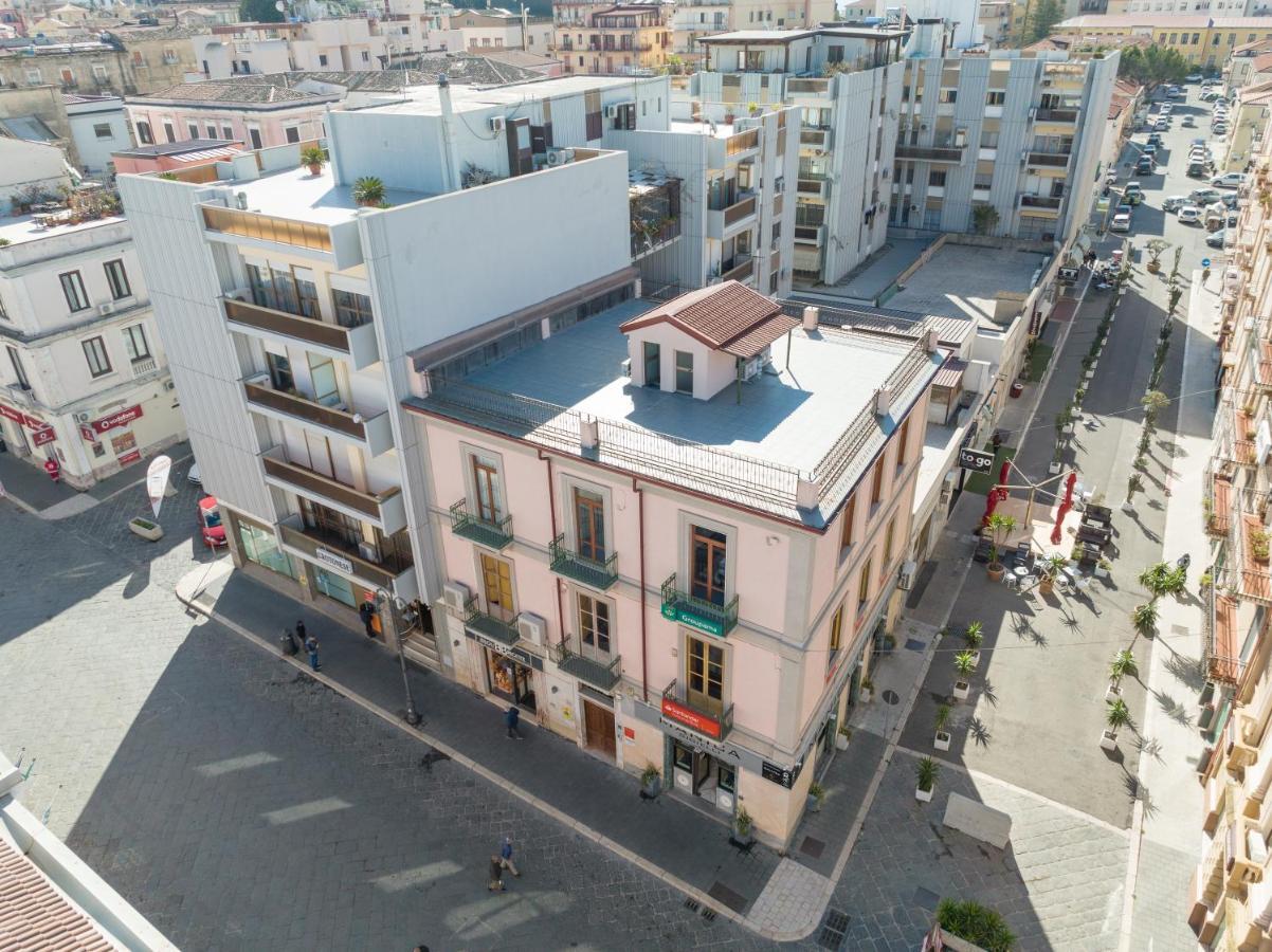Le Suite Crotone Bagian luar foto