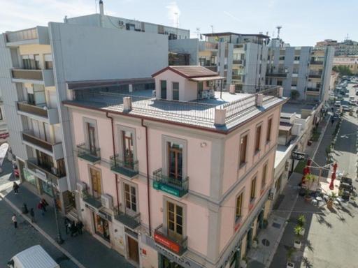 Le Suite Crotone Bagian luar foto